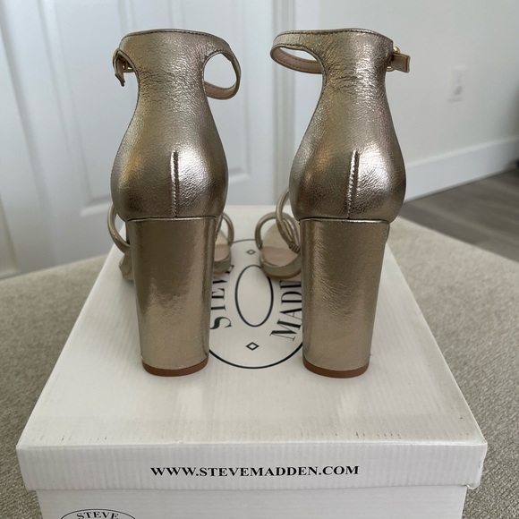 Steve Madden Gold Heels | Pamelina Metallic - Picture 5 of 6